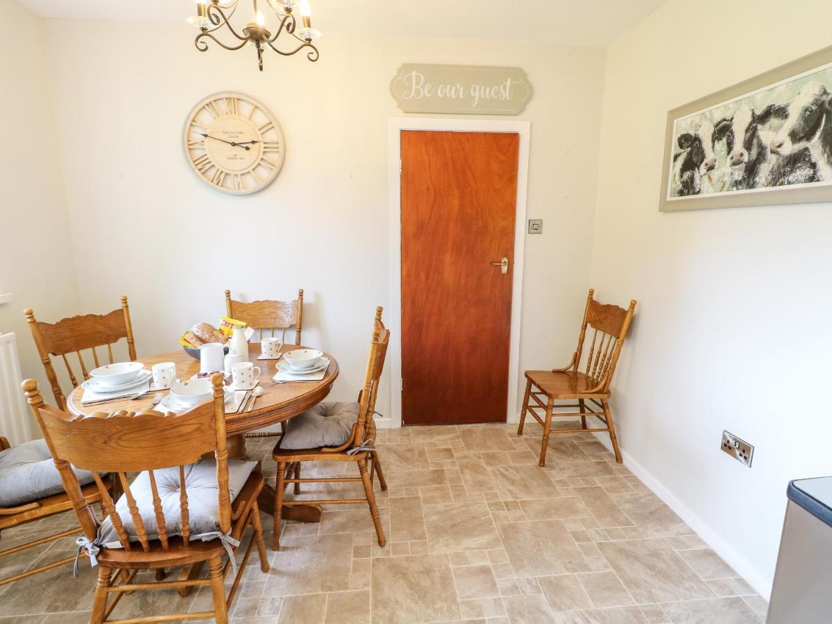 Glebe Farm Cottage ニューリー エクステリア 写真