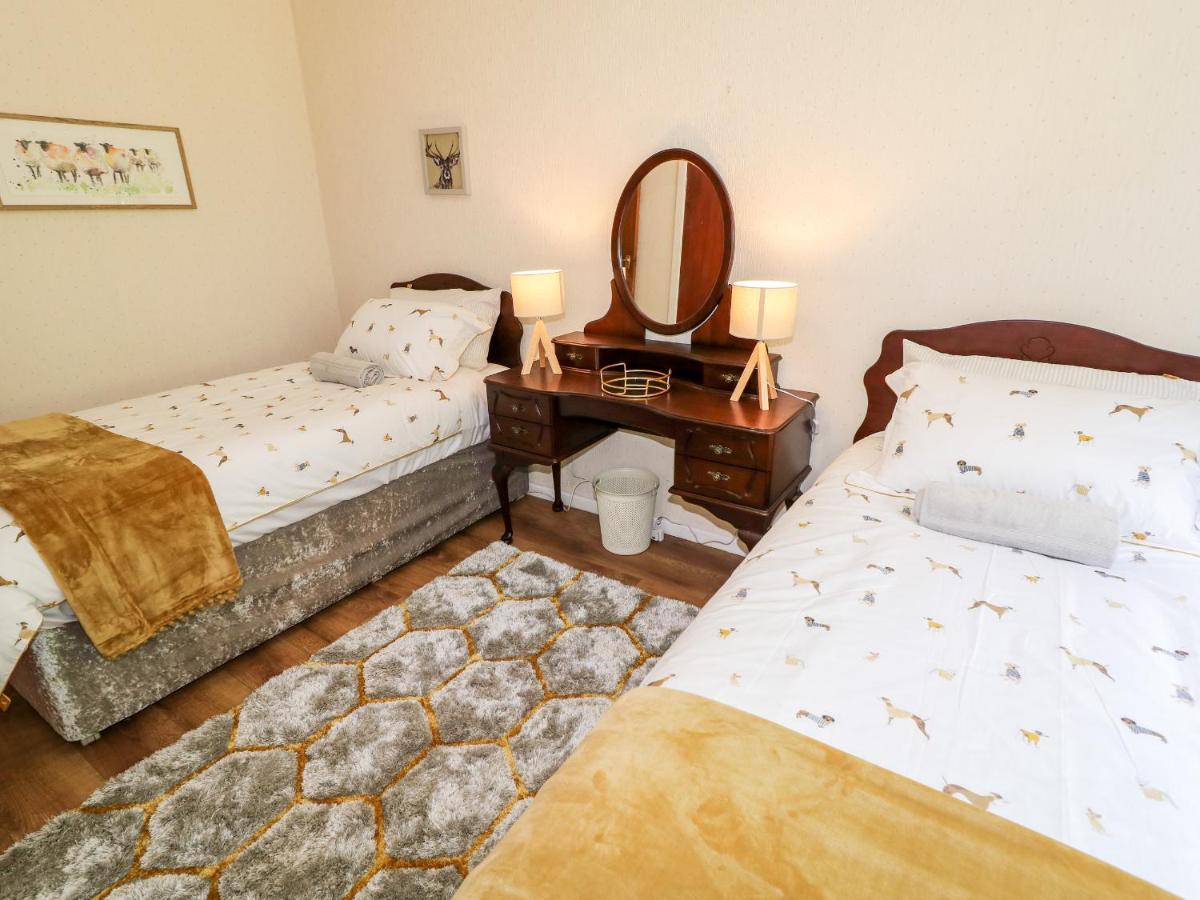Glebe Farm Cottage ニューリー エクステリア 写真